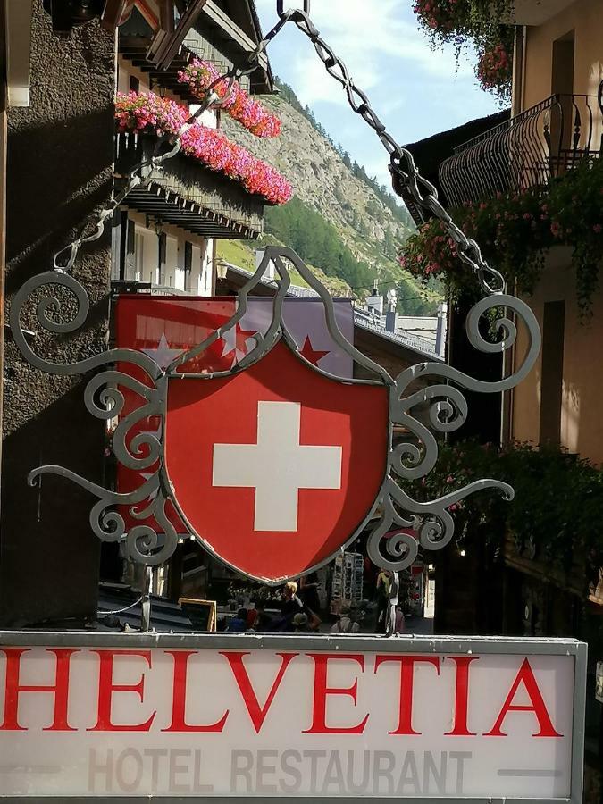 Petit Helvetia Budget Hotel Цермат Екстериор снимка